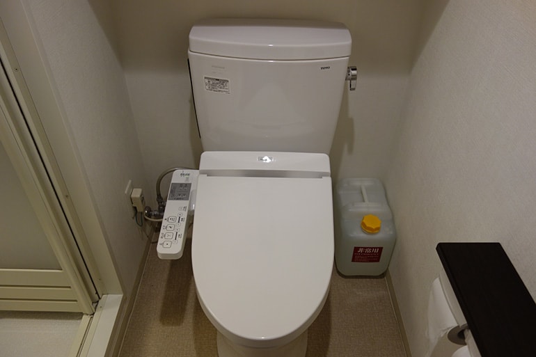 ドーミーインPREMIUM名古屋栄の客室のトイレ