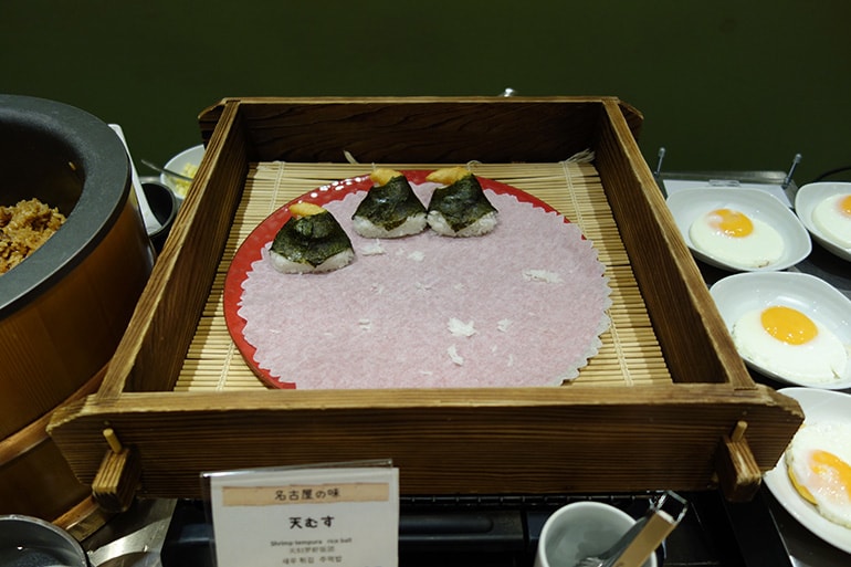 ドーミーインPREMIUM名古屋栄の朝食レストラン「Hatago」の和洋ビュッフェ